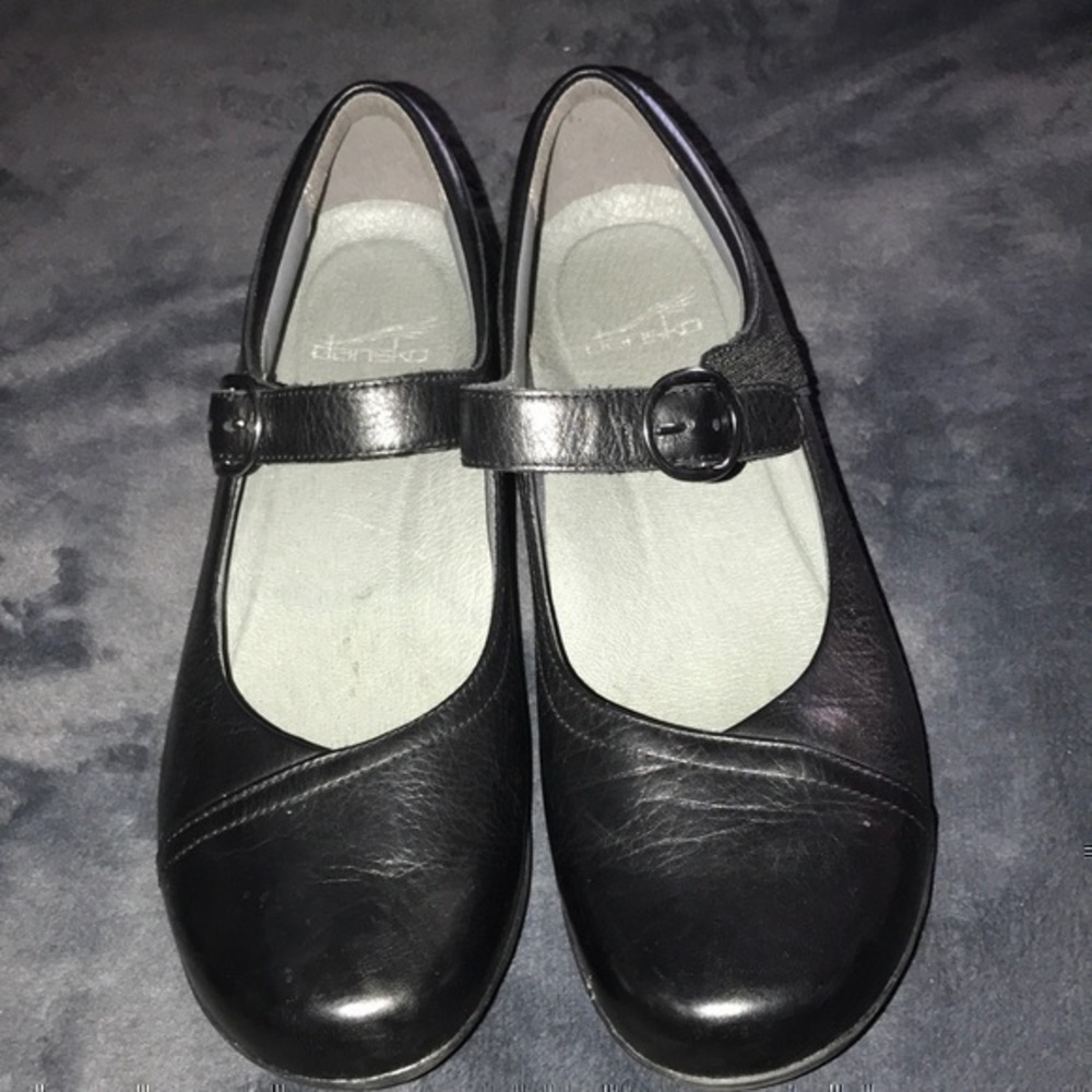 Women's Dansko Mary Jane black shoes Sz 40 please see size chart 9.5/10z used